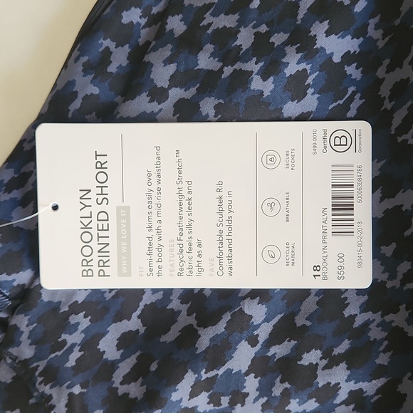NWT! Athleta Brooklyn Printed Short Navy Size 18 - Picture 4 of 6